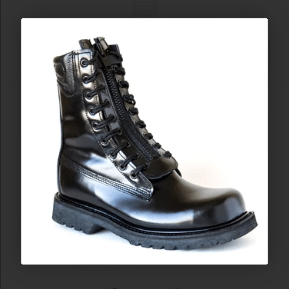 Duty boots